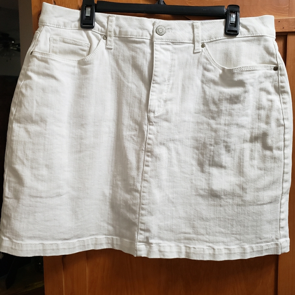 White denim skort